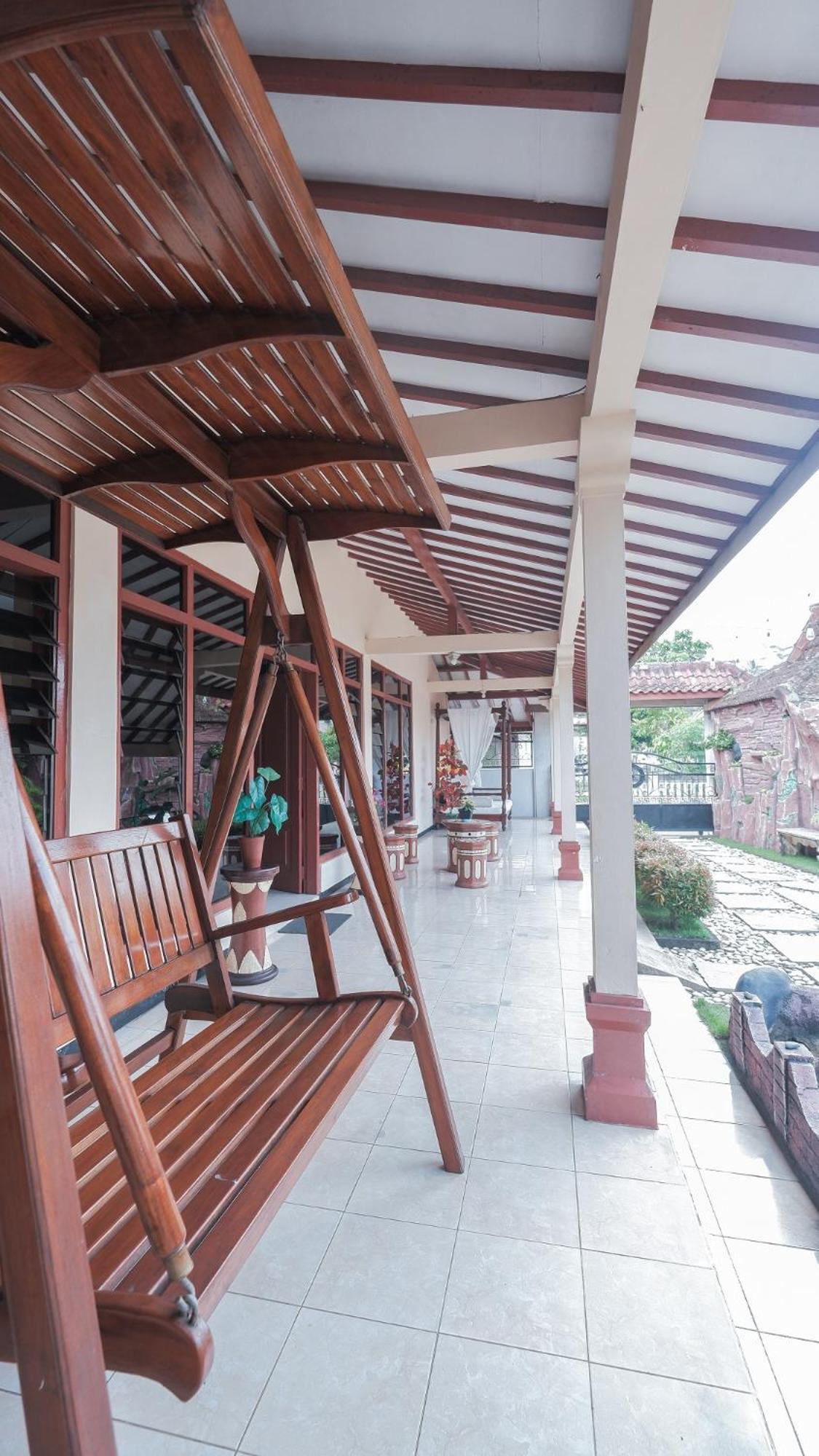 Marry Ind Gunung Kawi Guest House Malang Bumirejo Zewnętrze zdjęcie